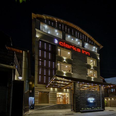 Clarks Inn Srinagar Exteriér fotografie