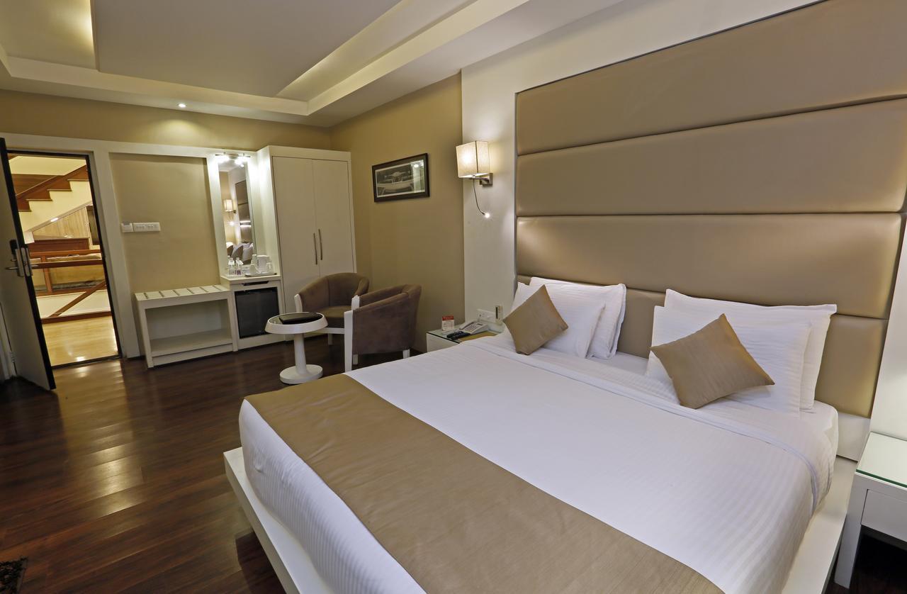 Clarks Inn Srinagar Exteriér fotografie