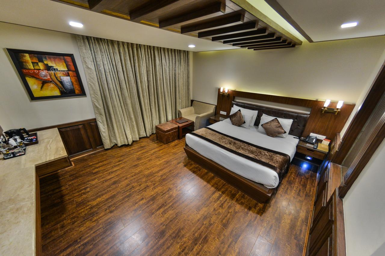 Clarks Inn Srinagar Exteriér fotografie