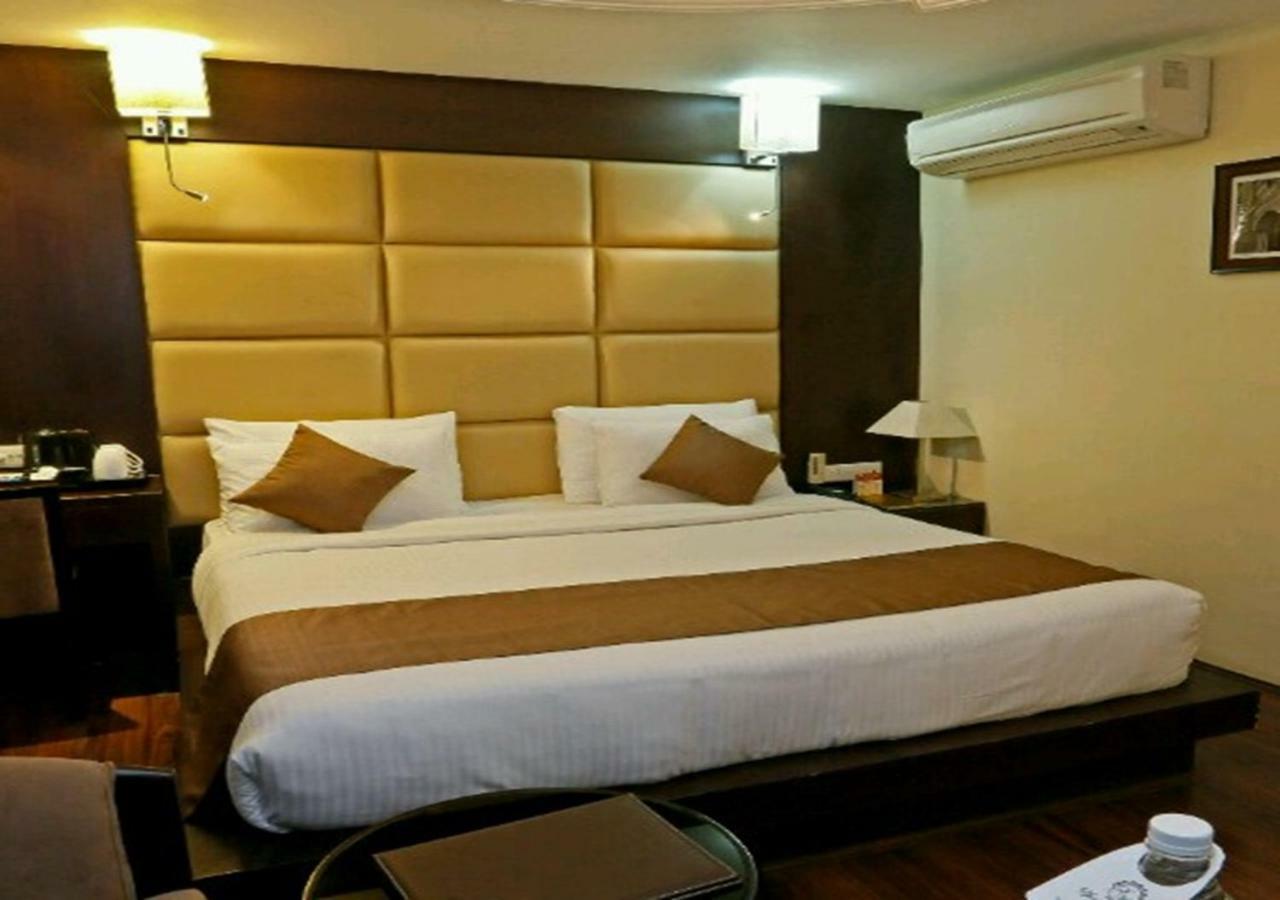Clarks Inn Srinagar Exteriér fotografie